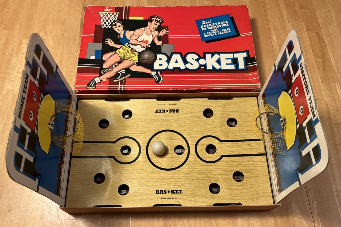 Vintage 1950s Cadaco Ellis Basketball Bas-ket Basket Action Board Game