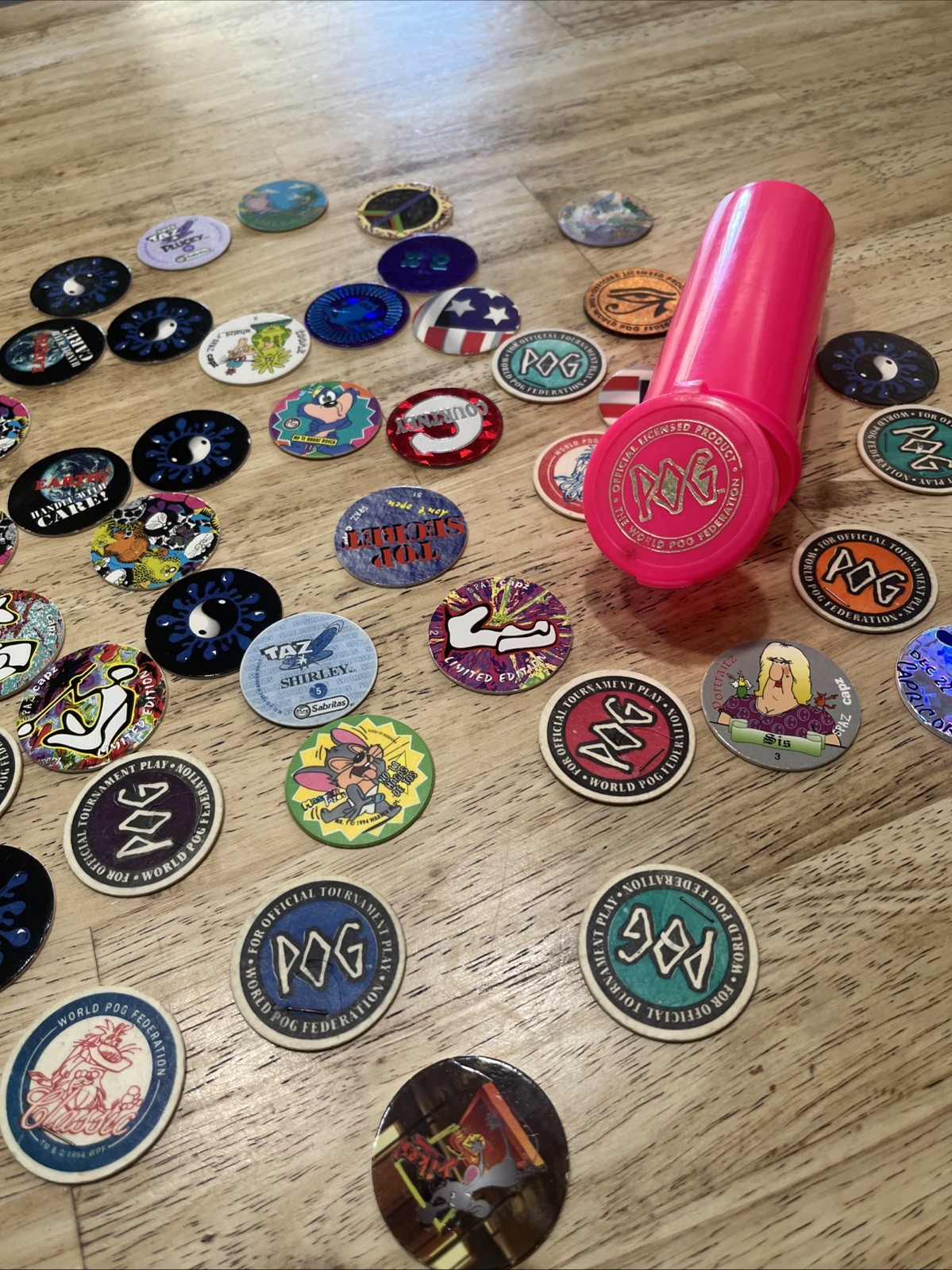 VTG 47 Pog the Game “World Pog Federation” Board + Milk Caps, Tube