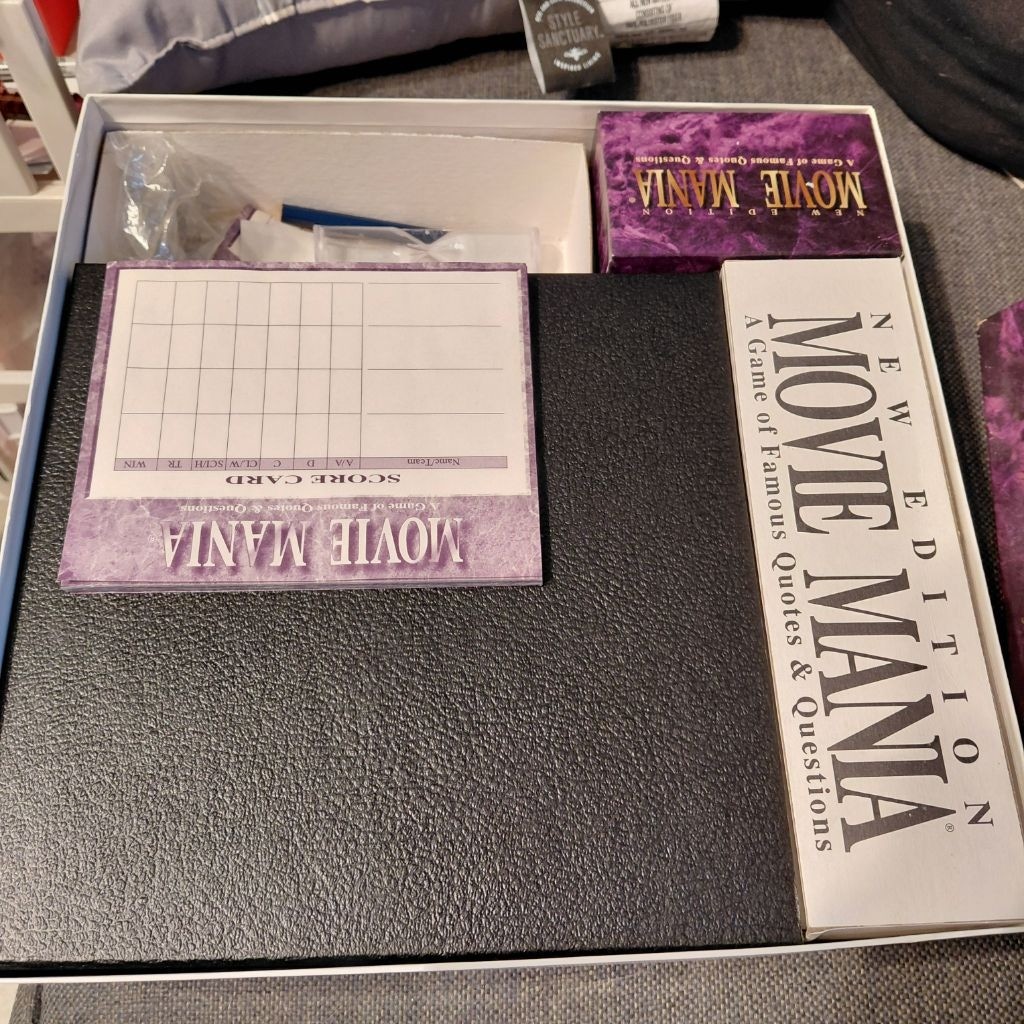 Unisex Unbranded Movie Mania Board Game One Size Purple Gold