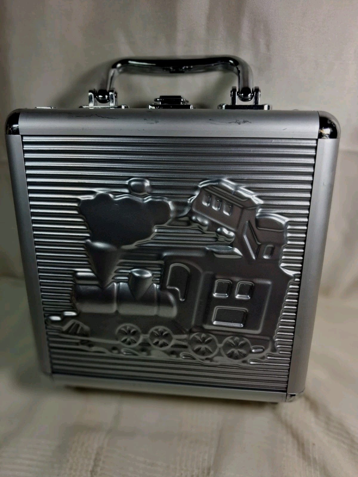 Mexican Train Domino Game Set of Double 12 Dominoes Aluminum Case ~missing Hub