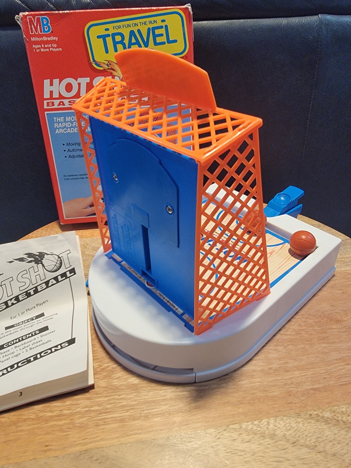VTG MB Milton Bradley Travel Hot Shot Basketball Game – COMPLETE – TESTED EUC