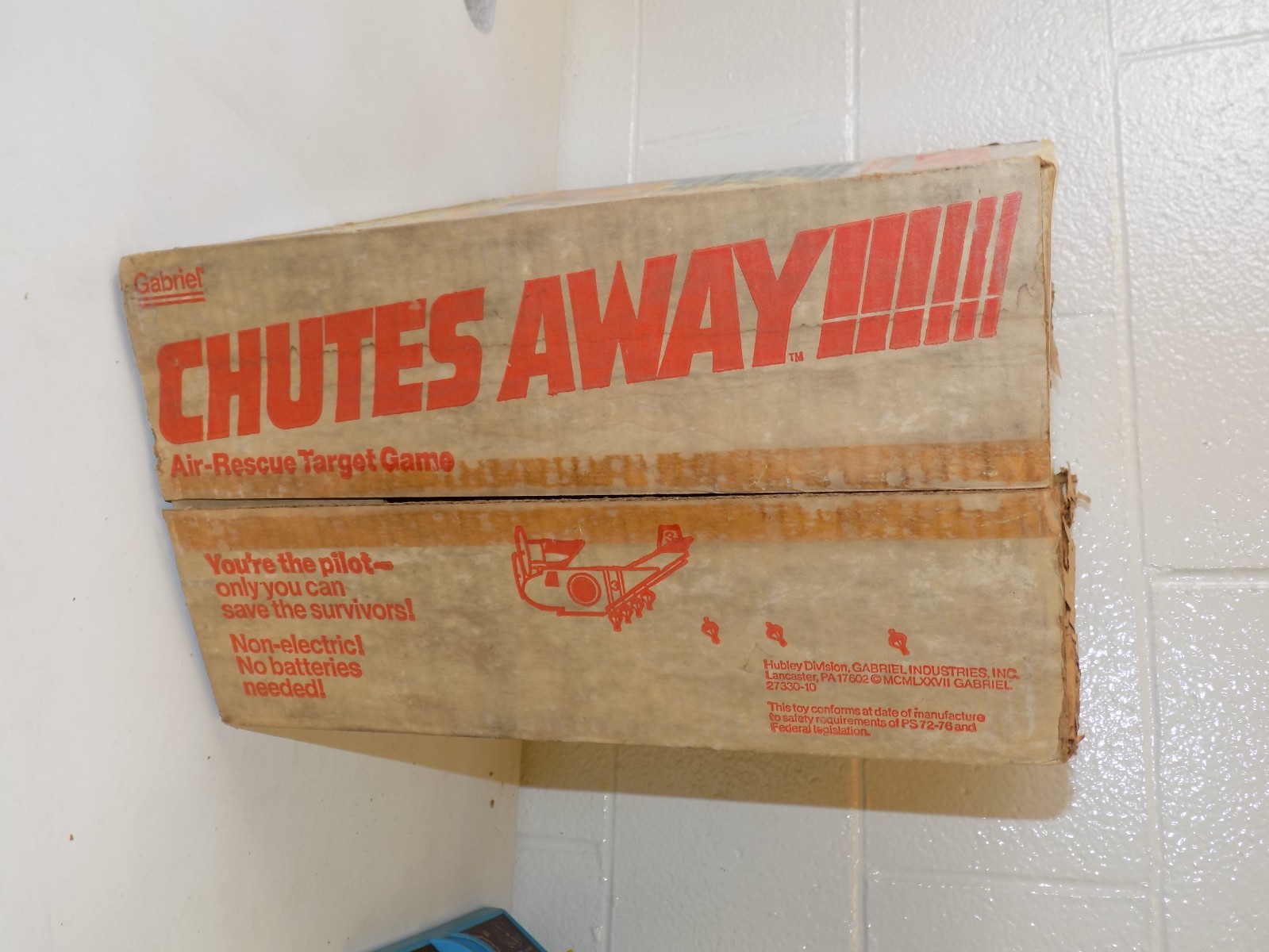 Vintage 1977 Chutes Away Air Rescue Target Game Gabriel Complete w/ Box
