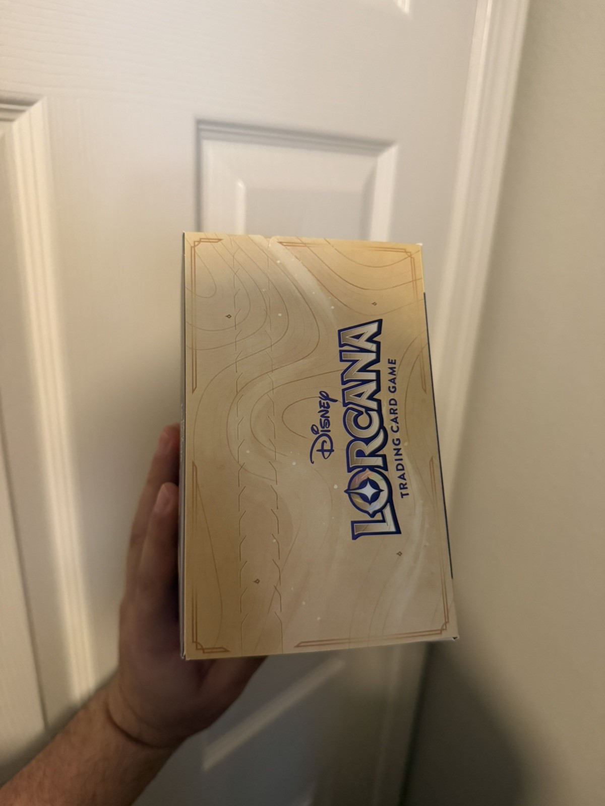 Ravensburg Disney Lorcana TCG Into the Inklands Illumineer’s Trove Box