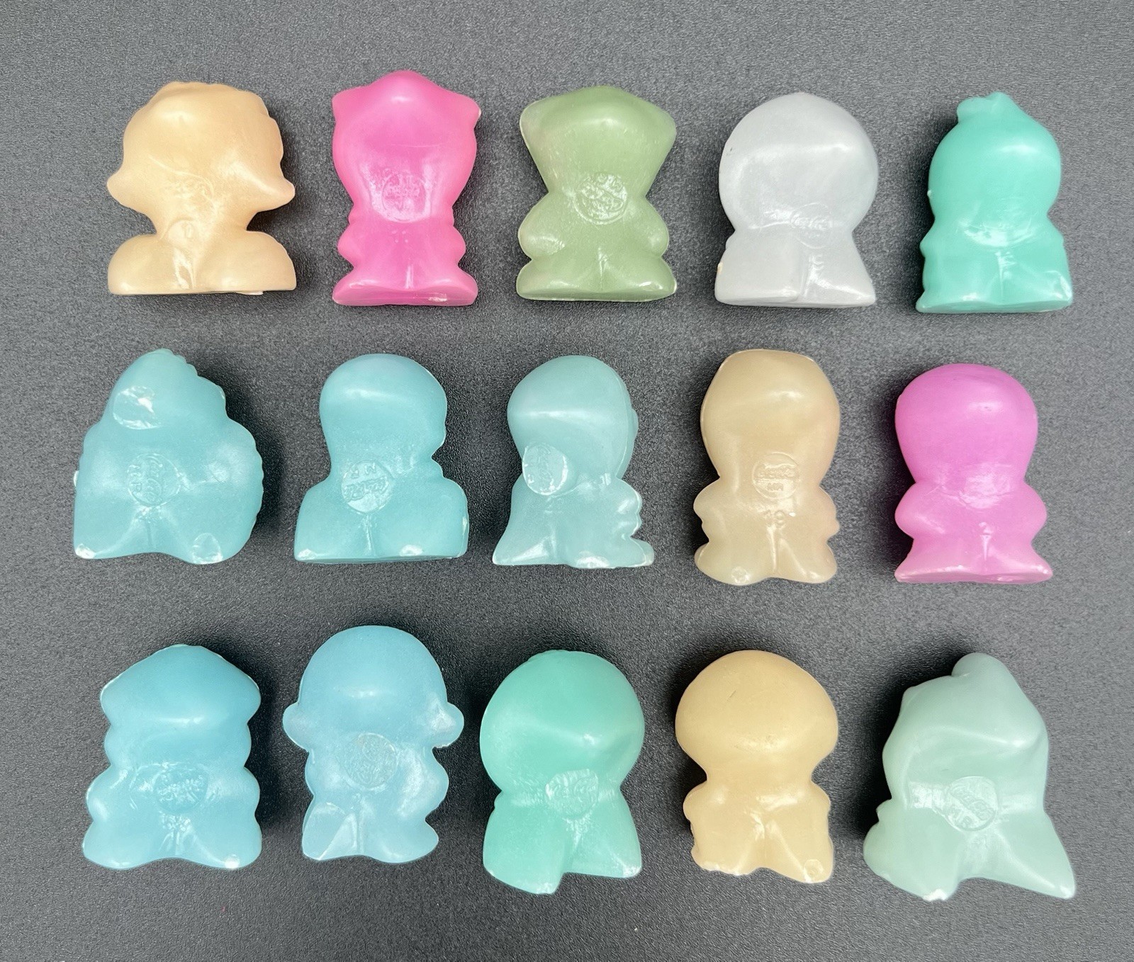 Lot of 15 Geloucos Coca-Cola Aliens – Damaged, Cracks or Chips Like Crazy Bones