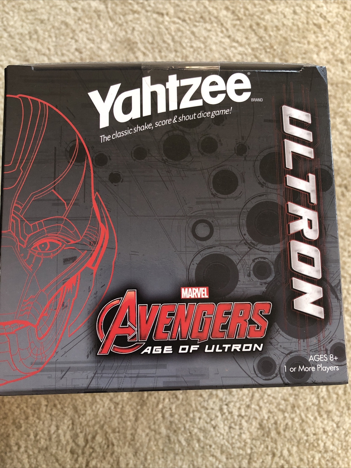 NEW Yahtzee Marvel Avengers AGE OF ULTRON Collectors Edition Dice Game