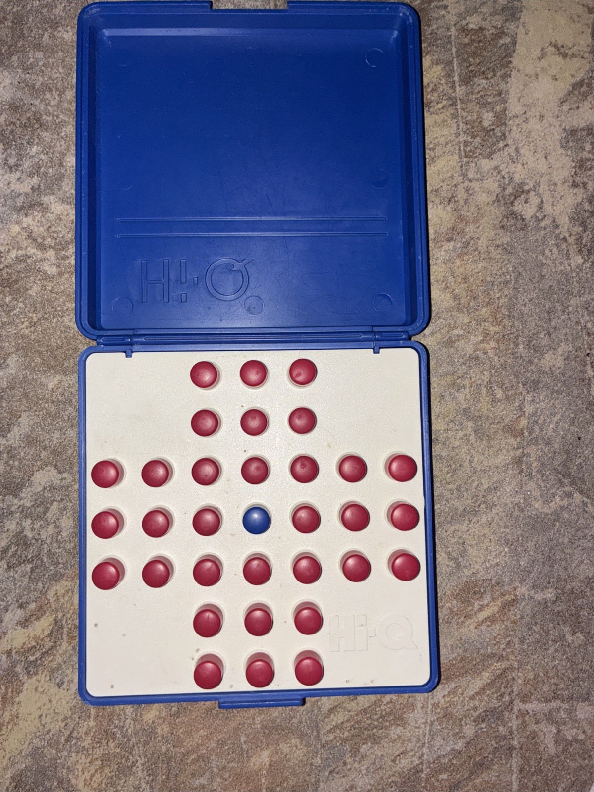 Vintage Hi-Q Solitaire Peg Game with Travel Case Complete 1998