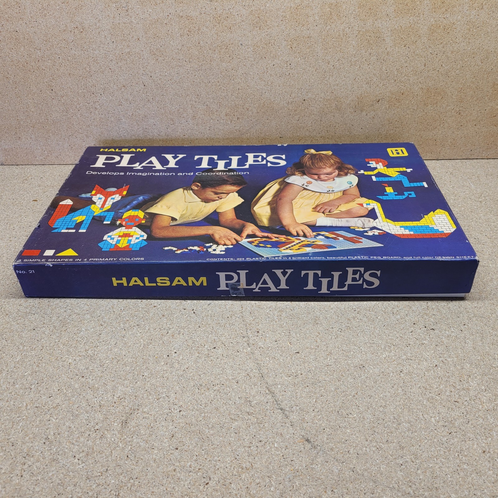 Vintage Halsam Play Tiles – Plastic Peg Board 221 Colored Pieces & Picture Guide