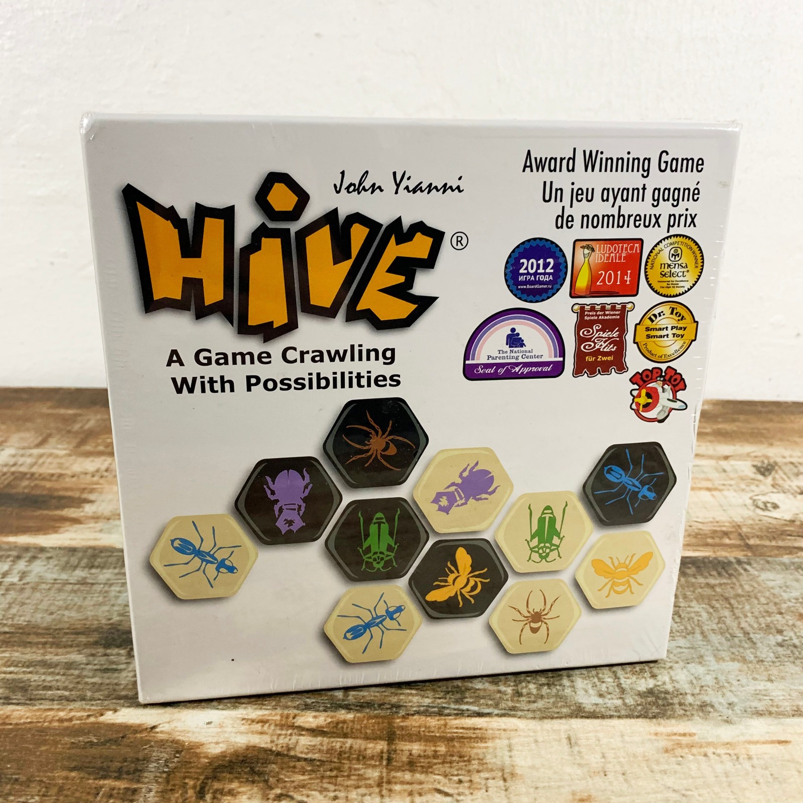 [NEW SEALED] HIVE Tile-Placement Strategy Board Game – Smart Zone Games