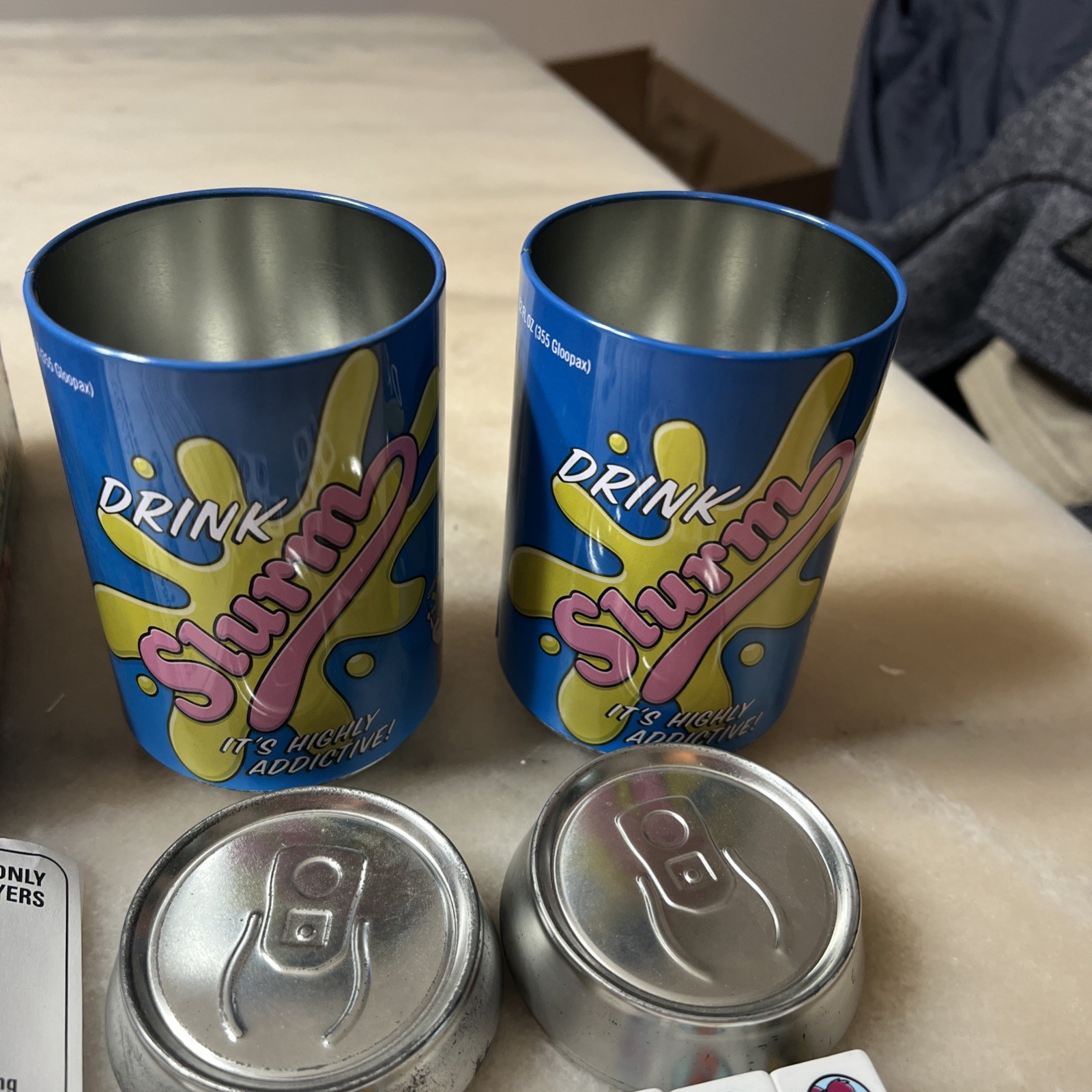 Bender’s Game Of Bluff Futurama Themed Liar’s Dice Collectable Metal Slurm Cans