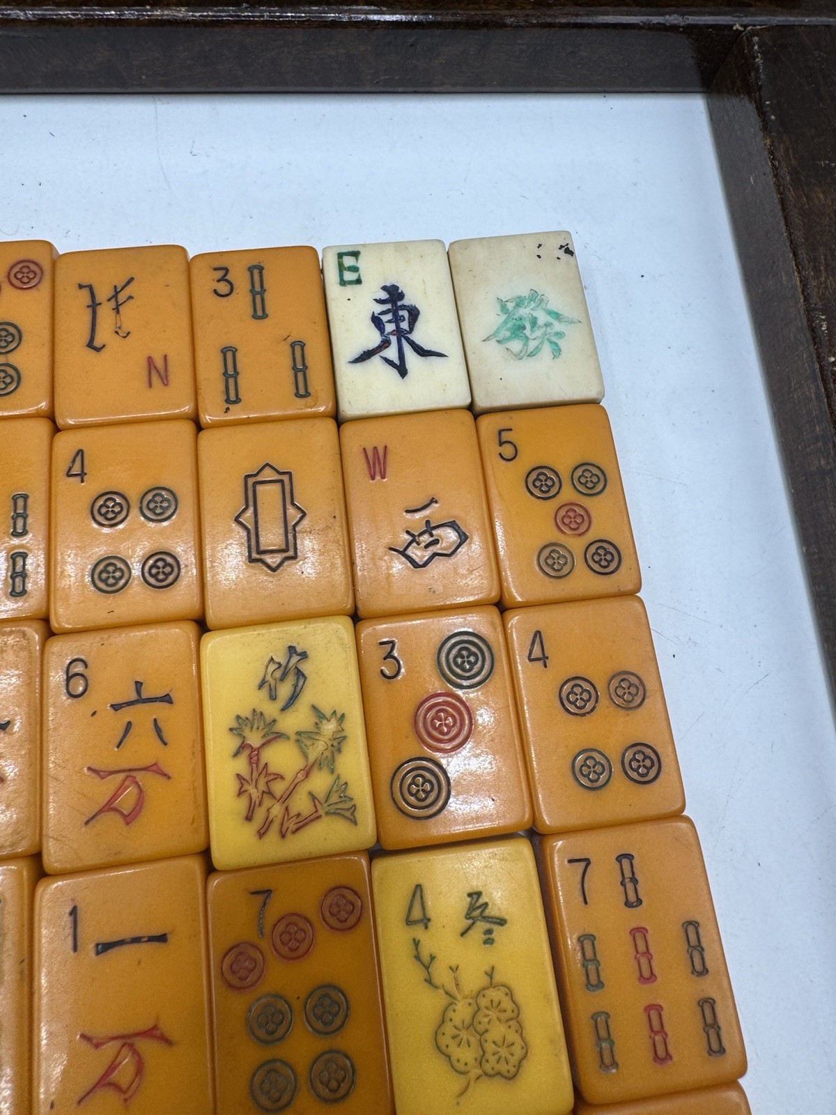 Art Deco Butterscotch Mahjong 143 Pcs