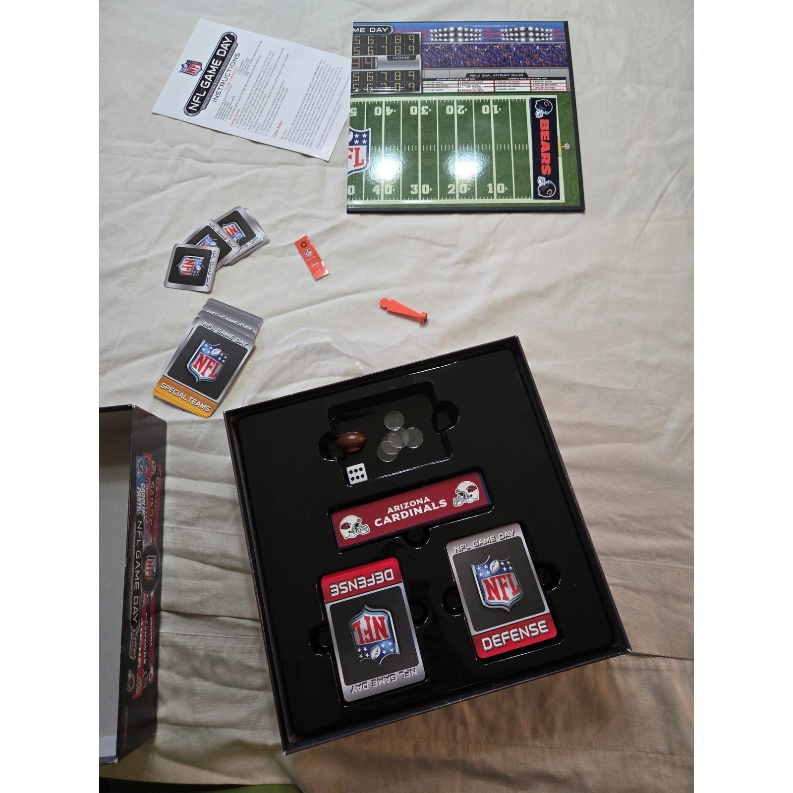 NFL Game Day The Ultimate Football Board Game All 32 Teams Magnetic Ages 9+