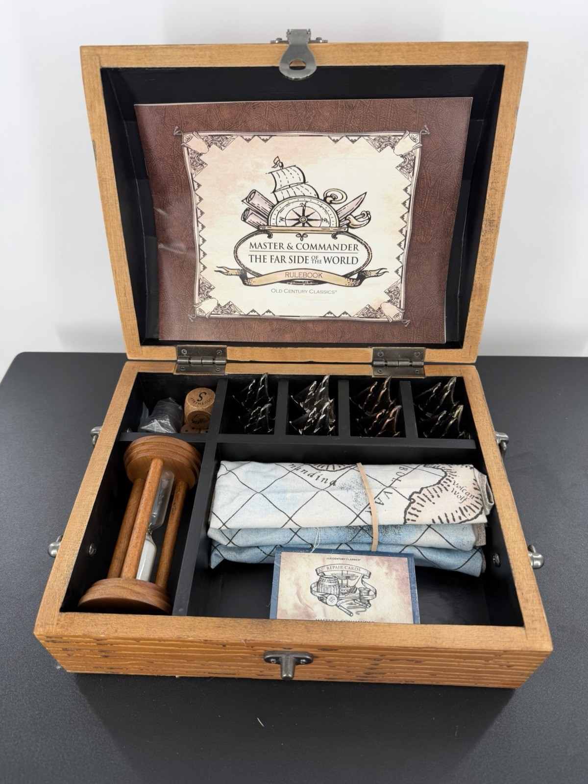 Front Porch Classics Master & Commander Wood Chest Board Game Old Century Editio