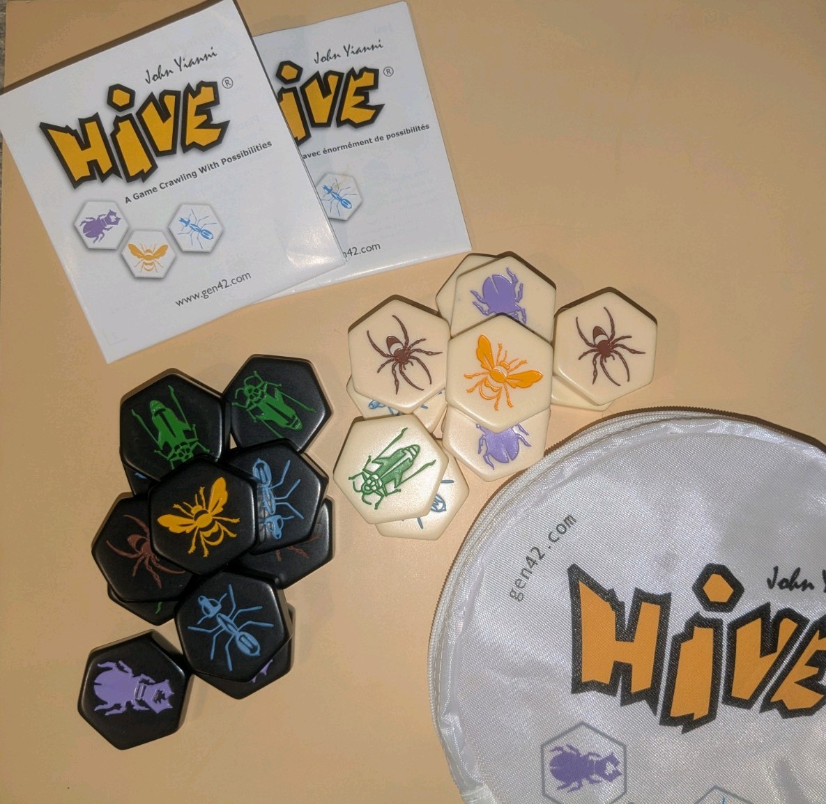 Hive “A Game Crawling With Possibilities”by John Yianni Complete In Box