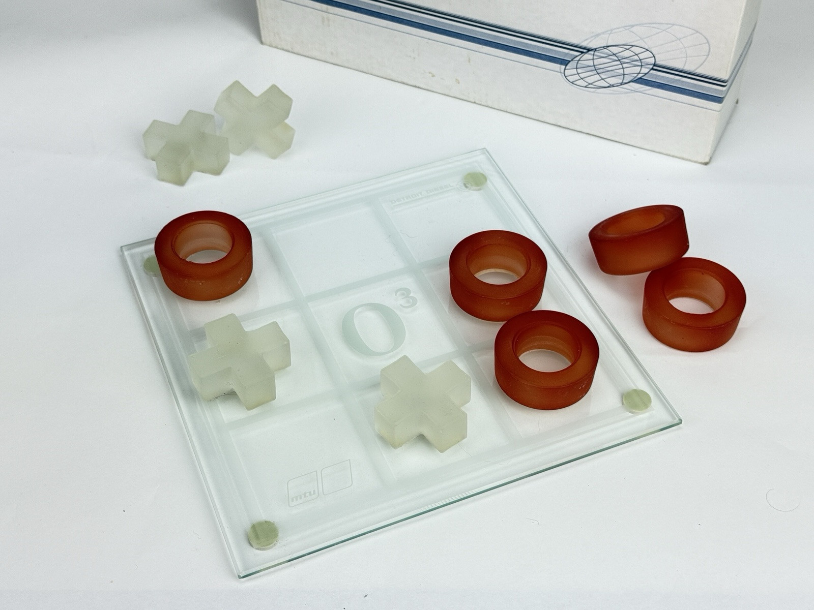Detroit Diesel/mtu Branded Tic Tac Toe Set, Glass Board Frosted pieces