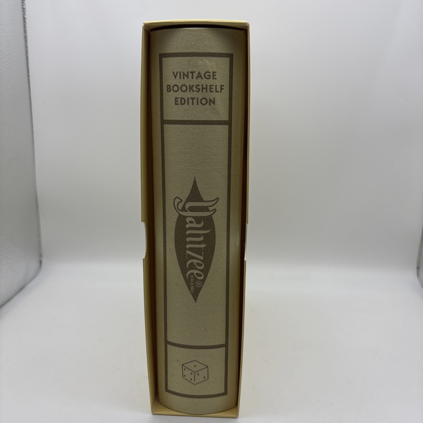 YAHTZEE Vintage Bookshelf Edition Linen Book Board Game Never Used 2017 Hasbro