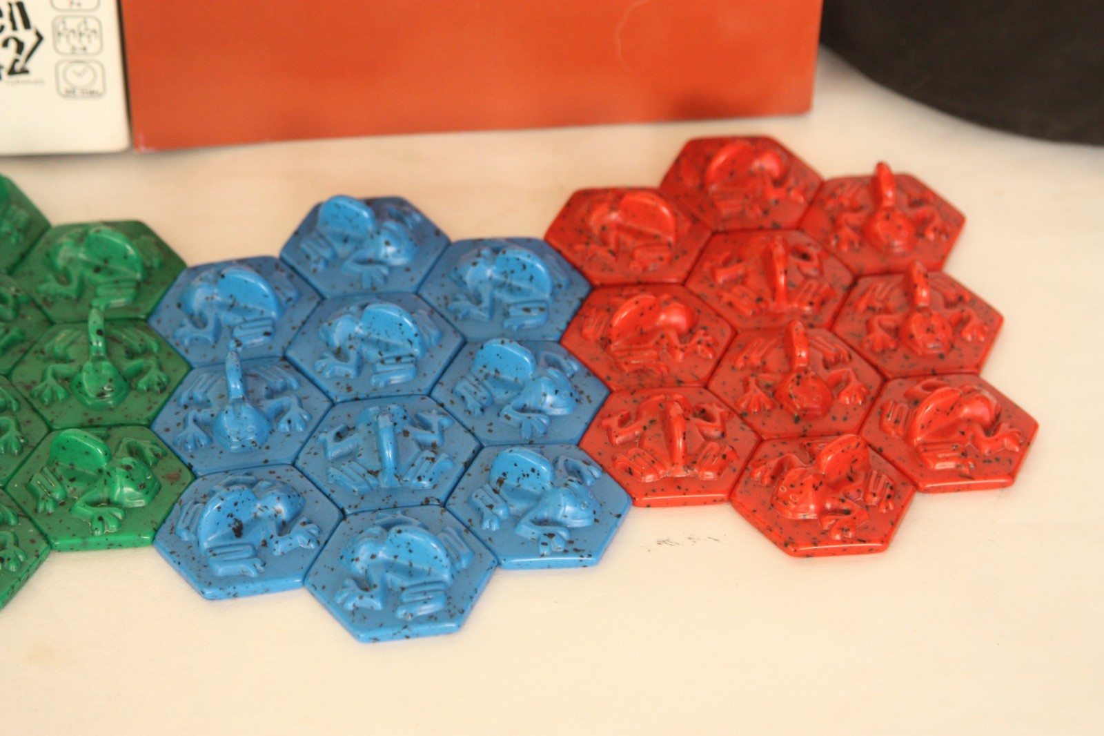Army of Frogs – Strategy Board Game From The Designers of Hive