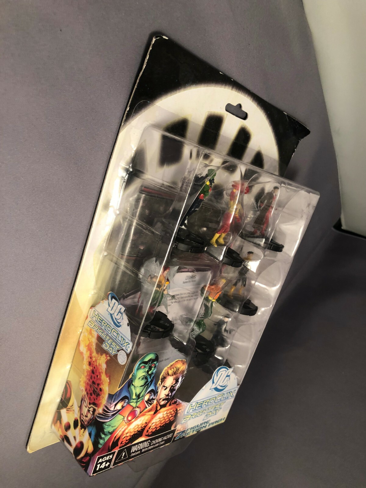 DC Brightest Day Heroclix 7 Action Figures Pack & two sided map & cards