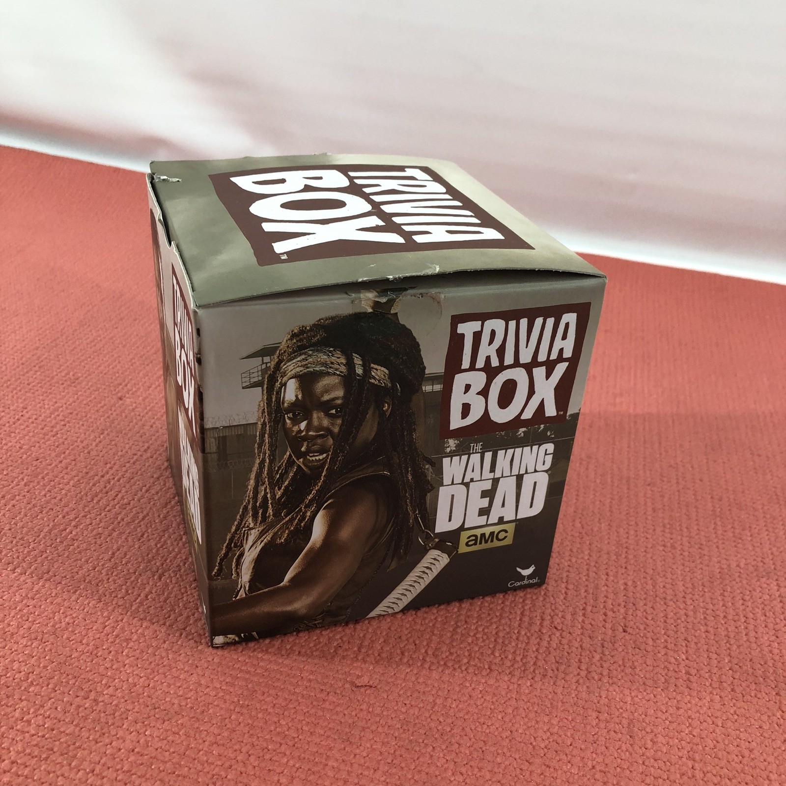 The Walking Dead Trivia Box Game New Sealed Cards AMC Film Holdings 2014