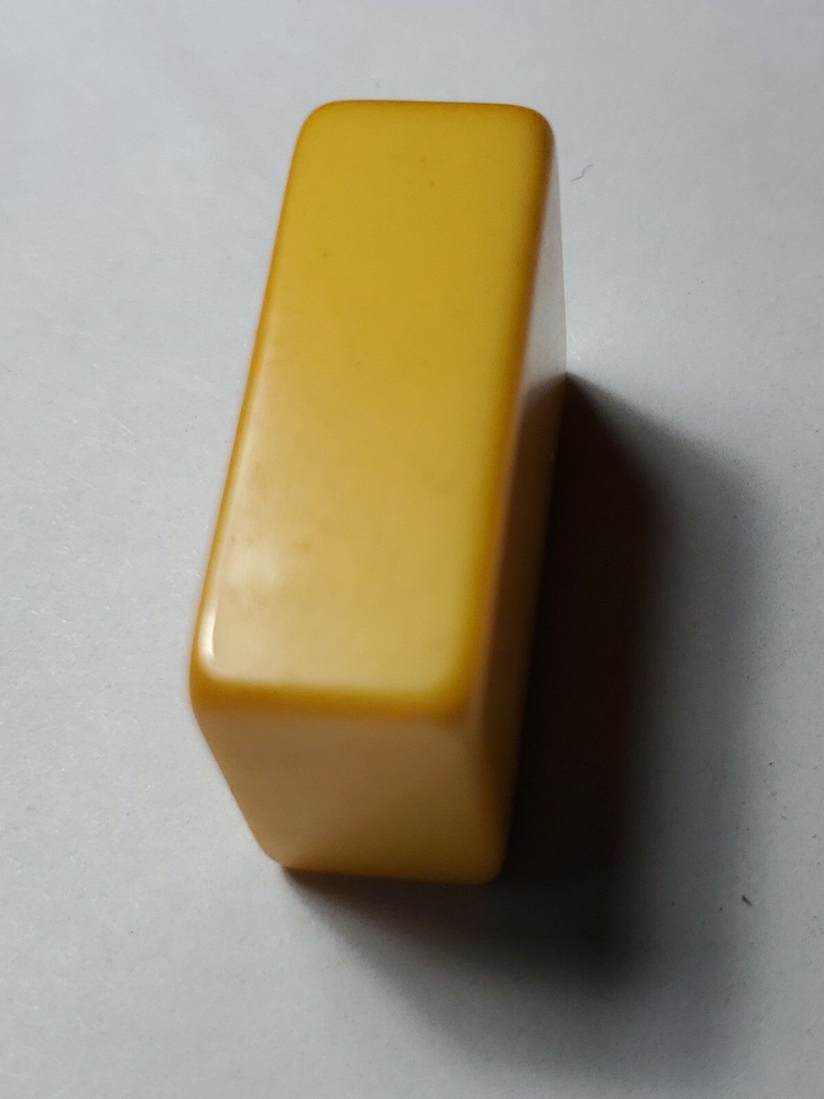 VINTAGE MAH JONG TILES CHINESE BAKELITE 1 1/4″ tall 7/8″ wide 1/2″ thick
