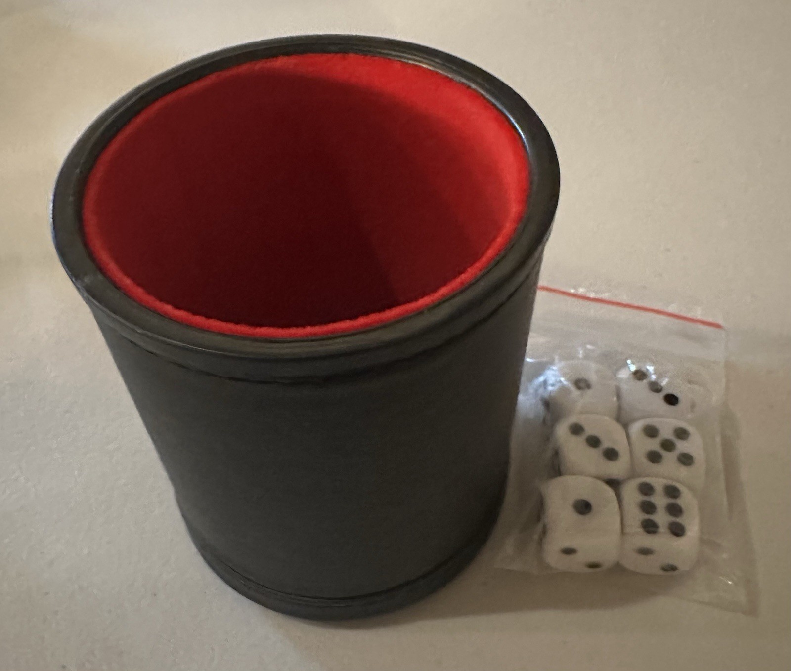 Leatherette Bar Dice Cup And 6 Rounded Corner Dice