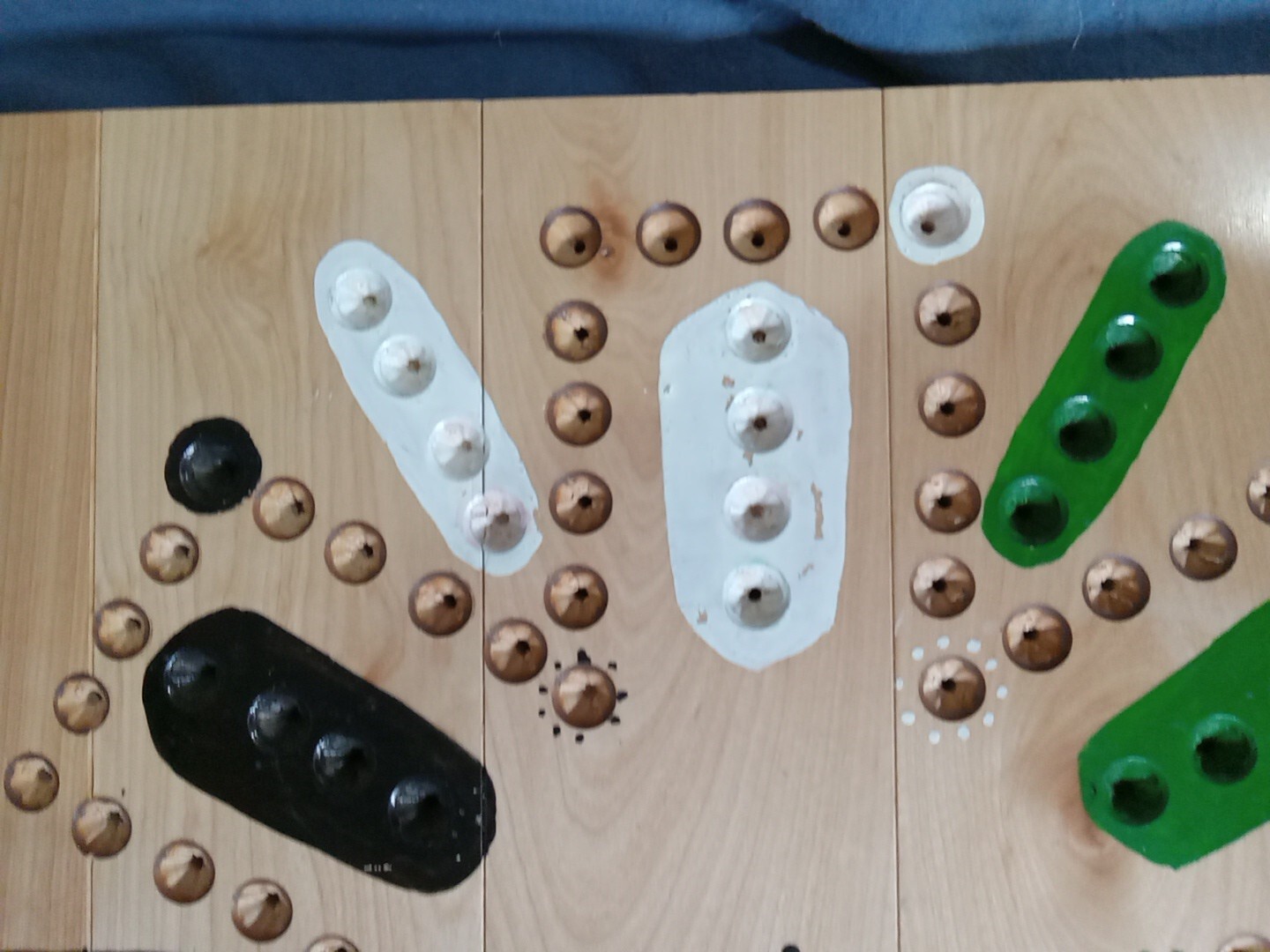 {J150}Handmade 18x18x1 Inch Jumbo Wooden Aggravation 4-6 Player Game Board