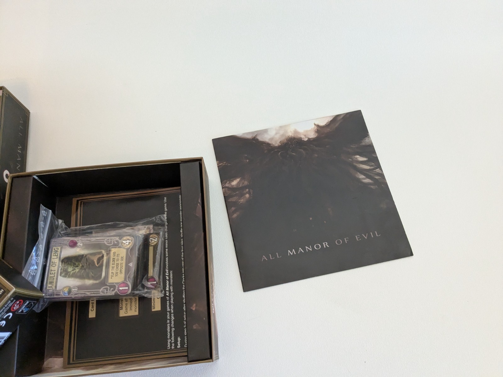 All Manor of Evil Board Game Kolossal Games Chance Riiven 2018 COMPLETE