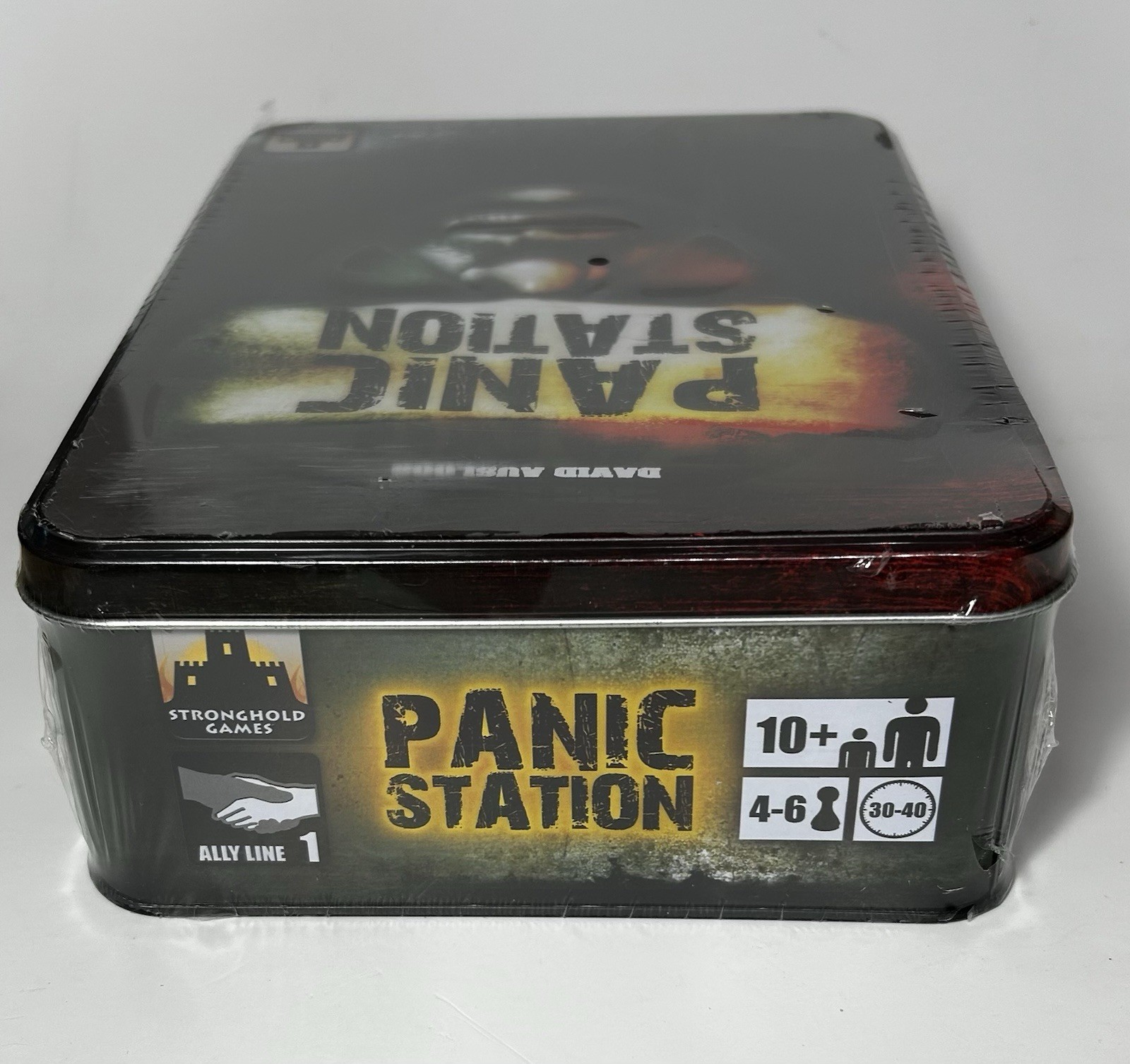New PANIC STATION/Metal Tin/4-6 Players/Sci-Fi/Ages 10+/Stonghold Games