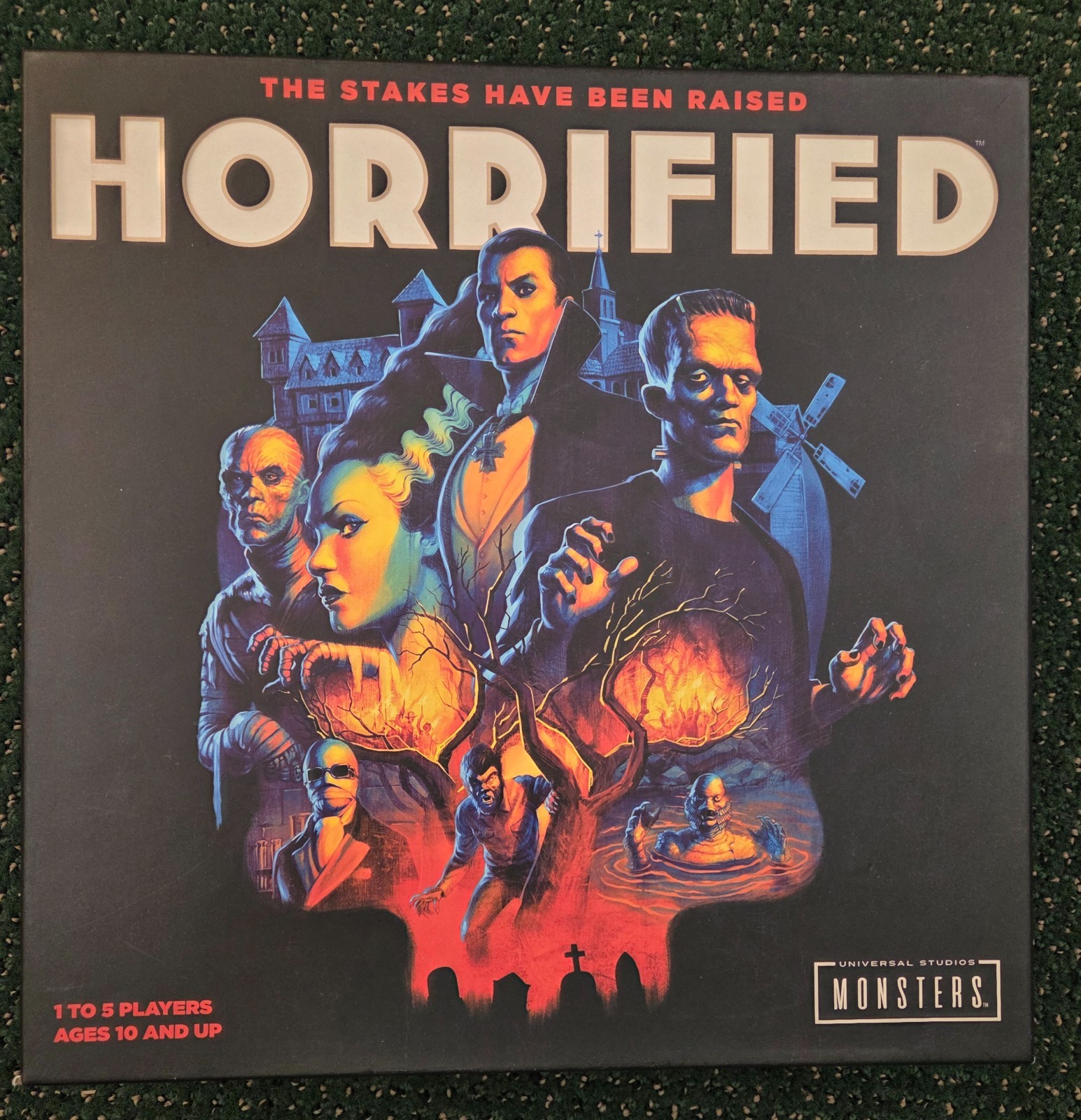 Horrified Universal Monsters Strategy Game Complete Great Condition Halloween