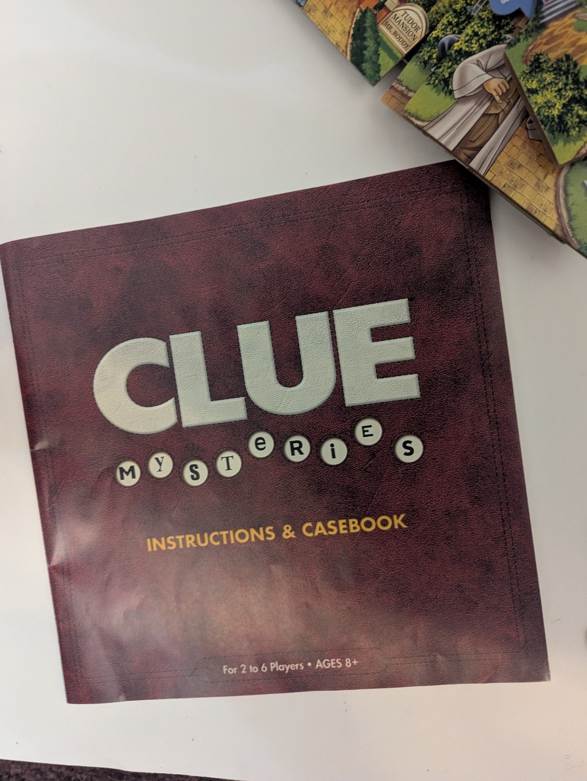 2005 Clue Mysteries Decoding Detective 50 Cases Board Game Parker Brothers