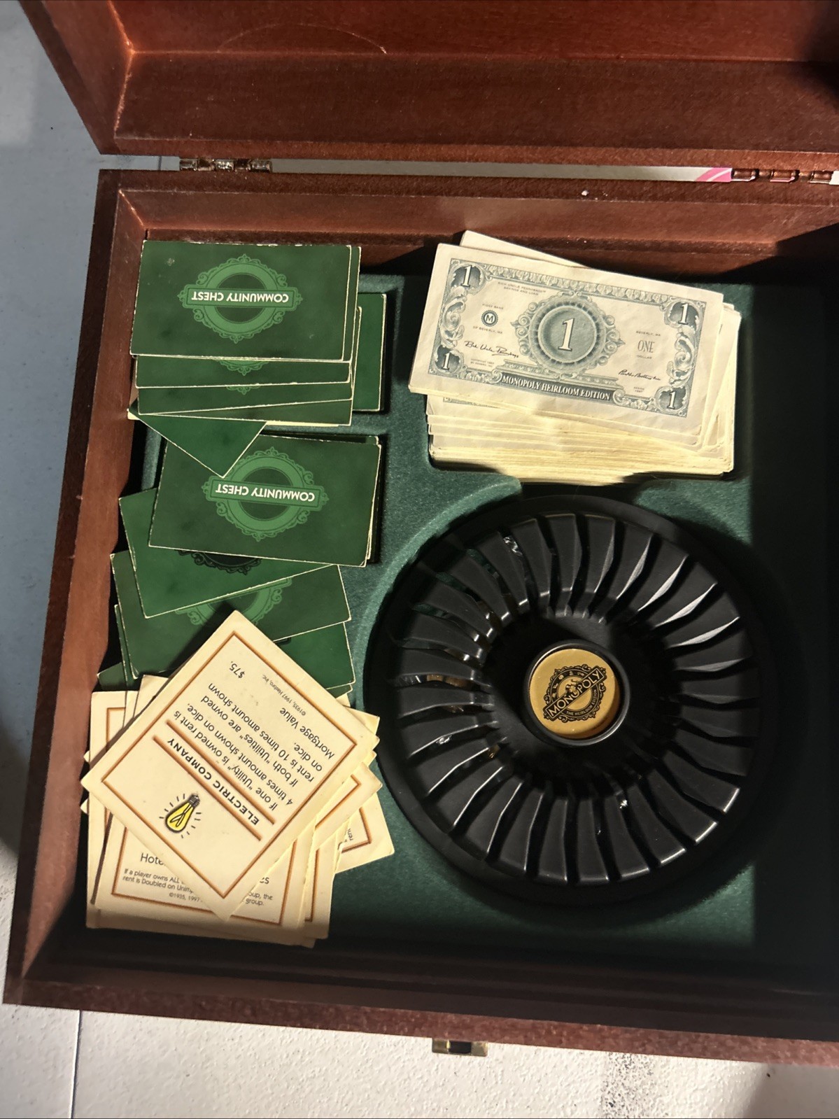 Monopoly Game Heirloom Edition Complete Set Wooden Box