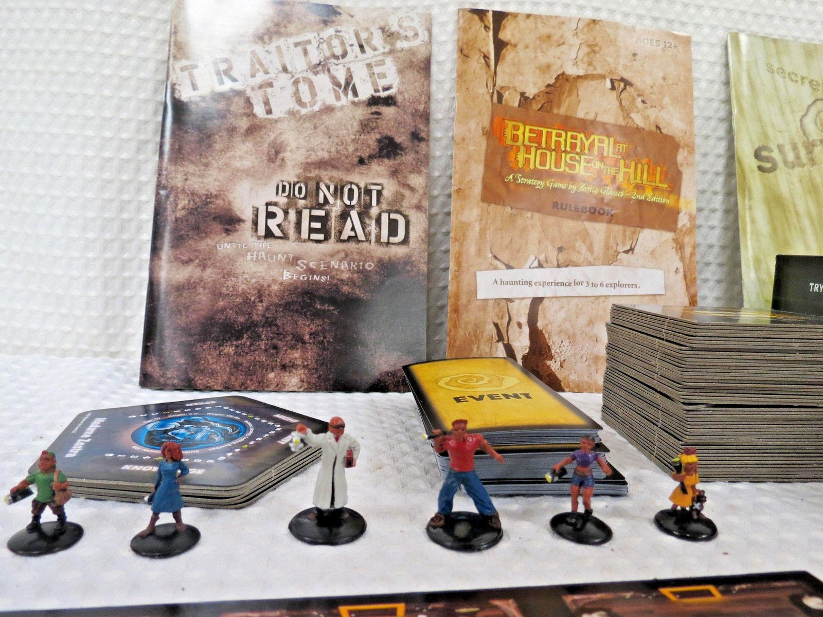 Betrayal at House on the Hill Board Game 2nd Edition Complete Avalon Hill Horror