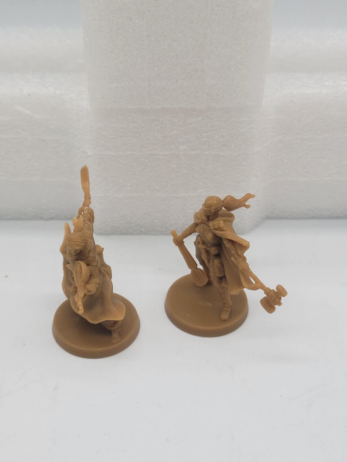 Massive Darkness Bards & Tinkerers – Bards Dylan & Thalia – NO CARDS see Pic