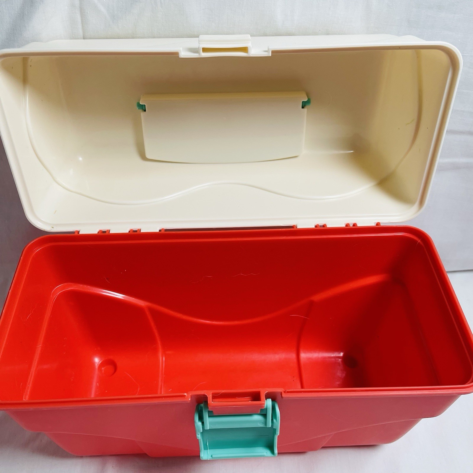 Gigglescape – Family Fish & Learn Game-Tackle Box Only