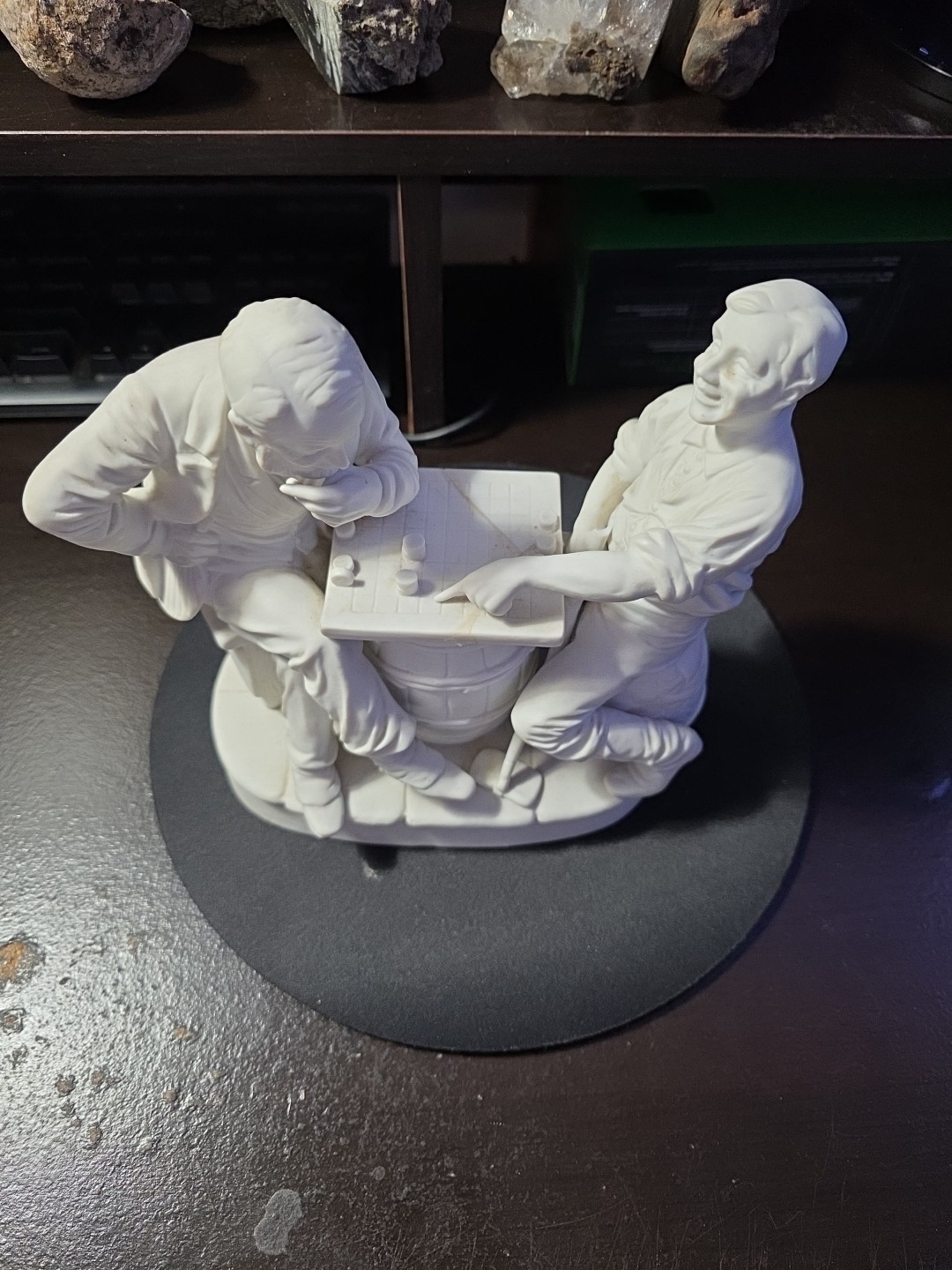 Checkers Up At The Farm Statue/figurine. Porcelain