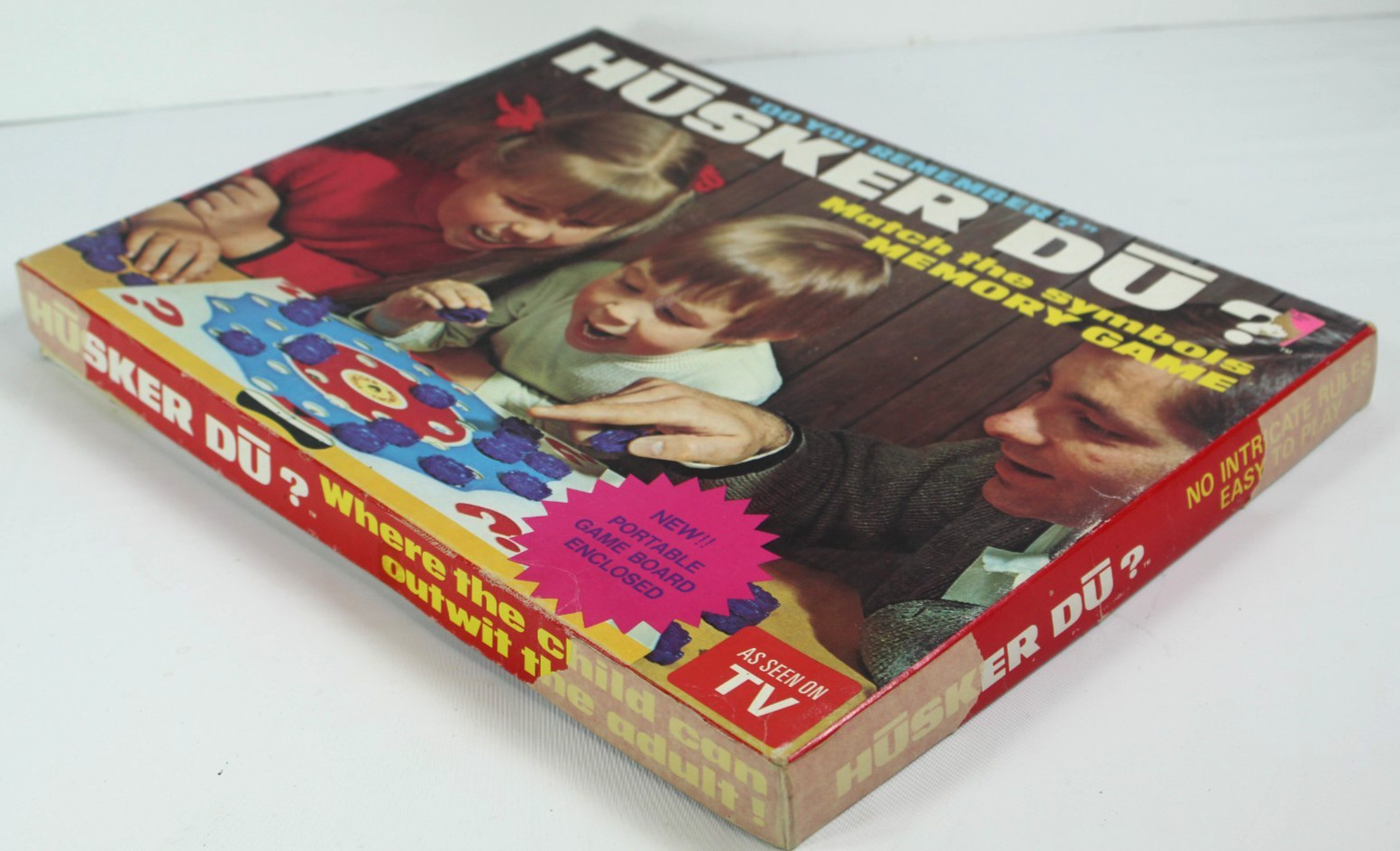 Husker Du? 1970 Kids Memory Game w/ 37 Discs, Game Board. Vintage, Hard To Find