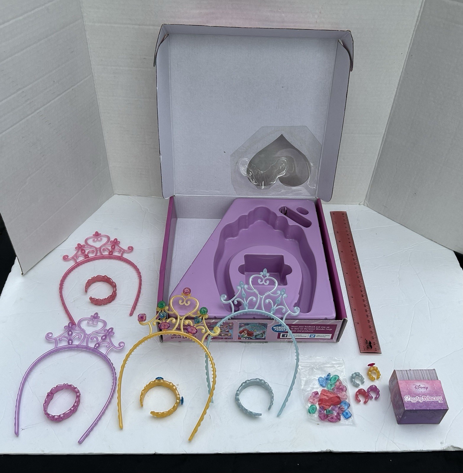 DAZZLING DISNEY PRINCESS Jewelry Tiara Game Complete Belle , Cinderella , Ariel