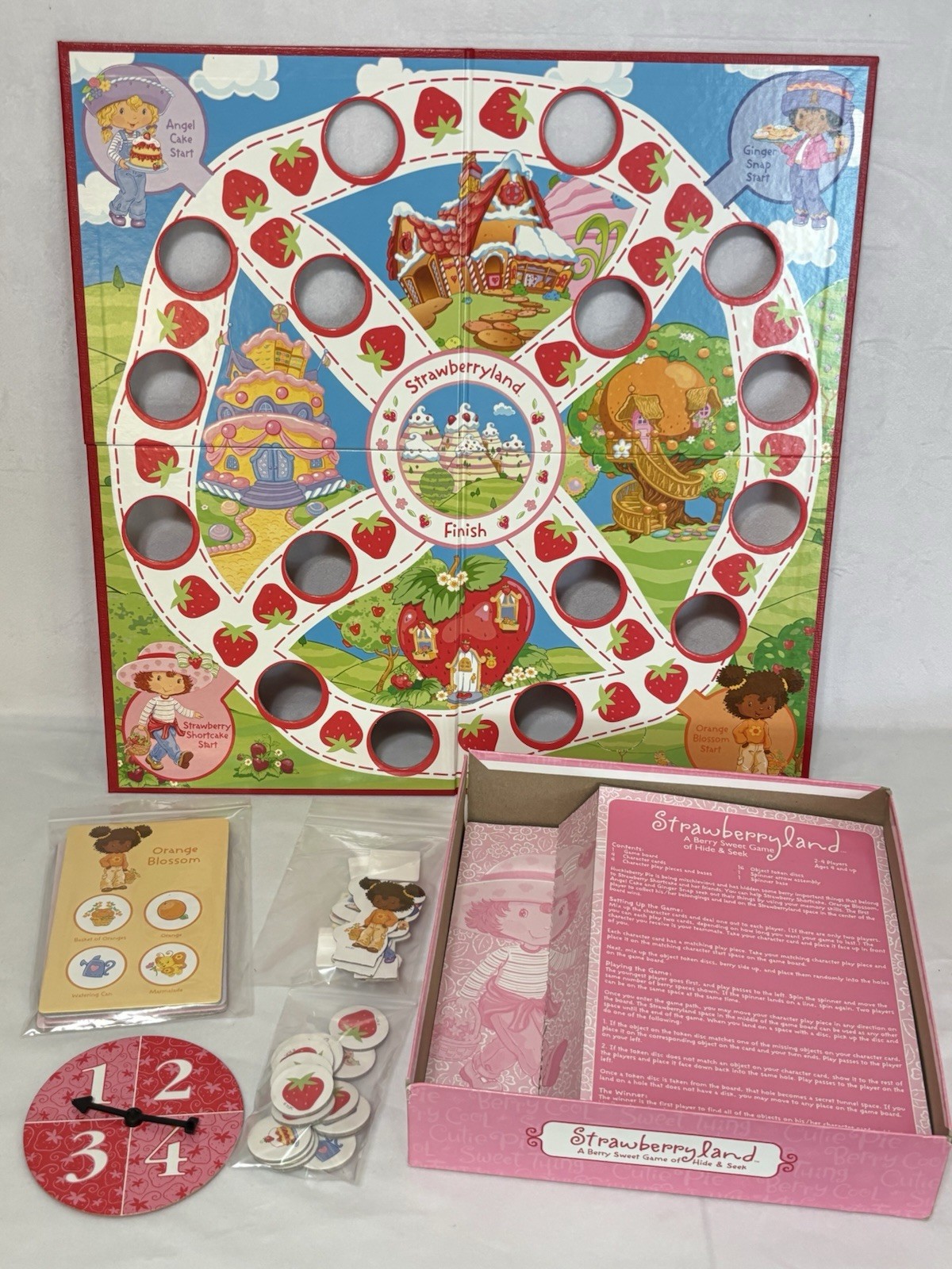 Strawberry Shortcake Strawberryland A Berry Sweet Game RoseArt 2003