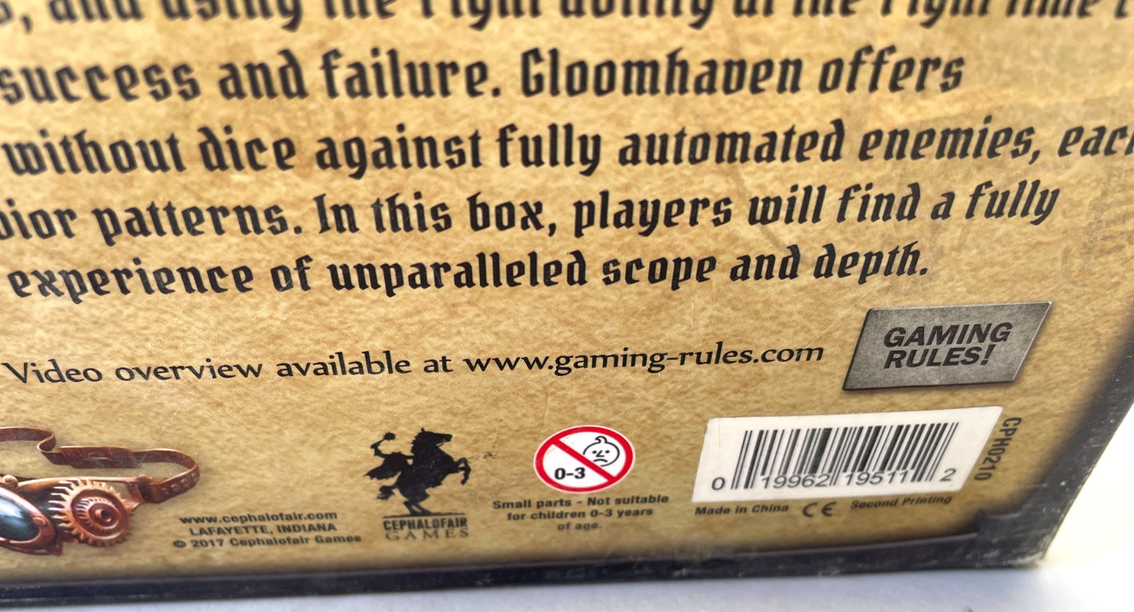 Gloomhaven 2nd Print + Wood Organizer + Solo Book + Mats + 9 Sealed Classes