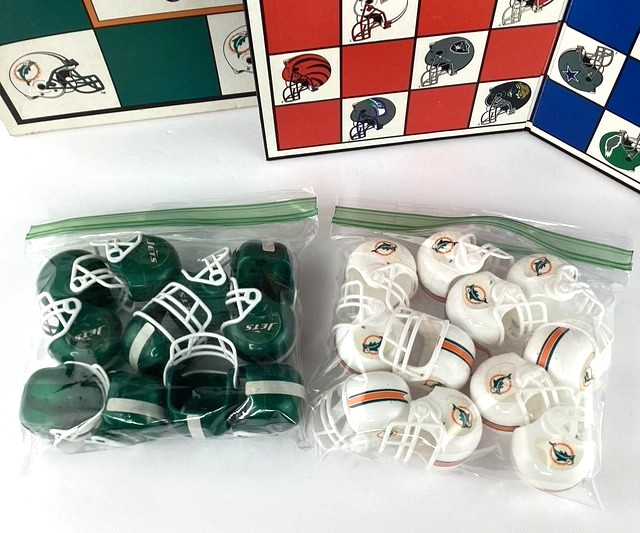 NFL Miami Dolphins New York Jets Checker Board Game + Dan Marino Pro Cube