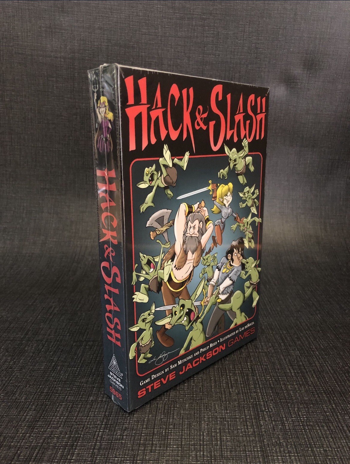 Hack & Slash – A Dice-Rolling Adventure Game Of Winning Fame For 3-6 Players