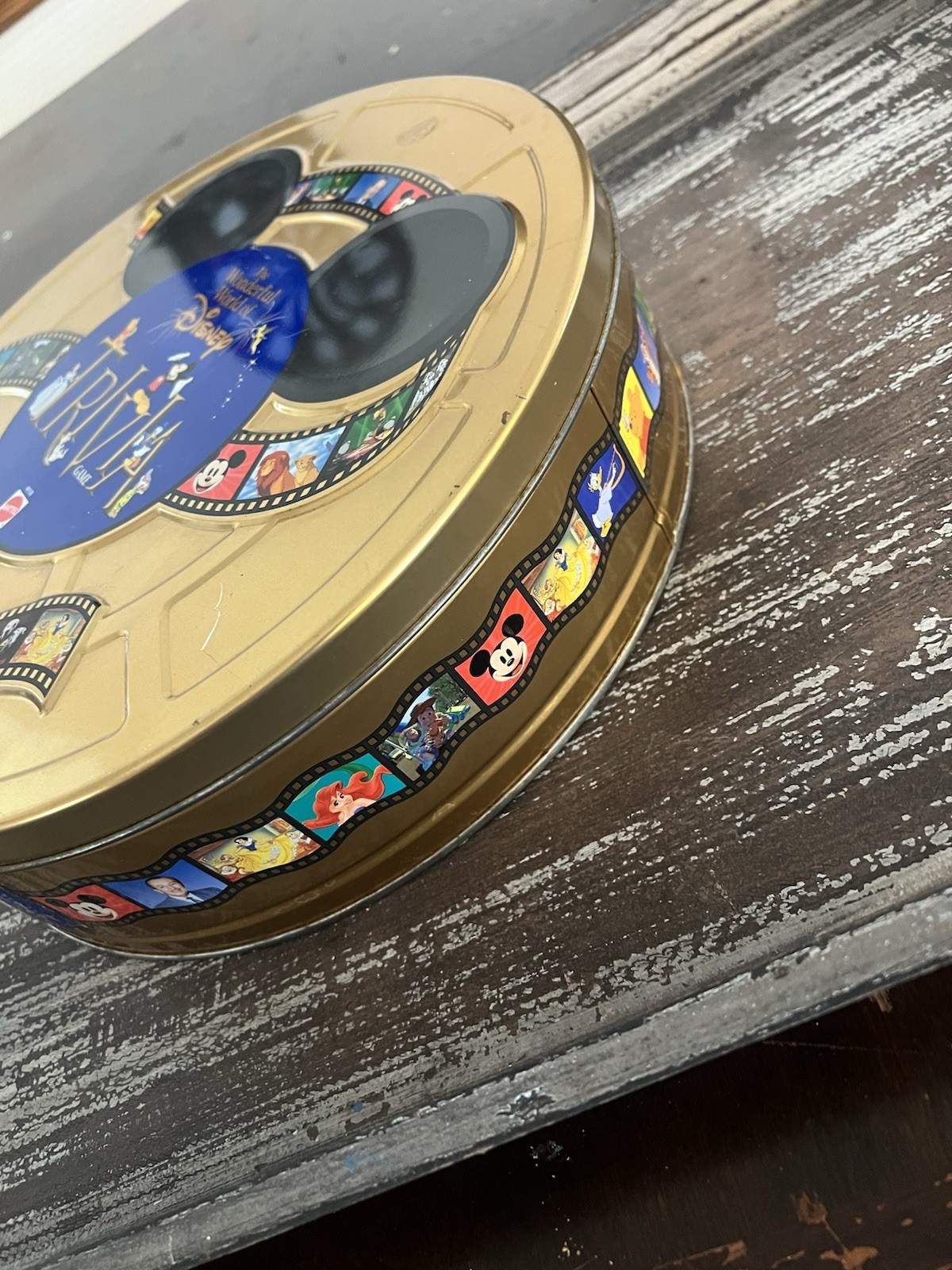 The Wonderful World of Disney Trivia Board Game Complete 1997 Metal Tin Case VTG