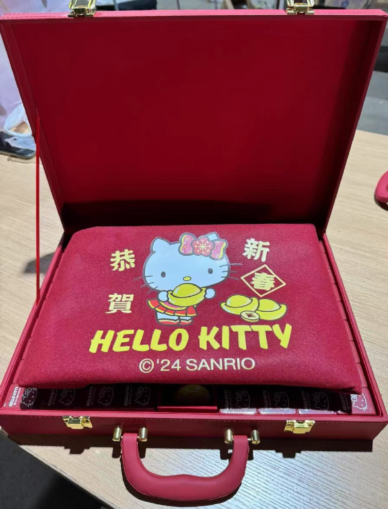Original SAM’S CLUB Limited Hello Kitty Mahjong SET New Year GIFT