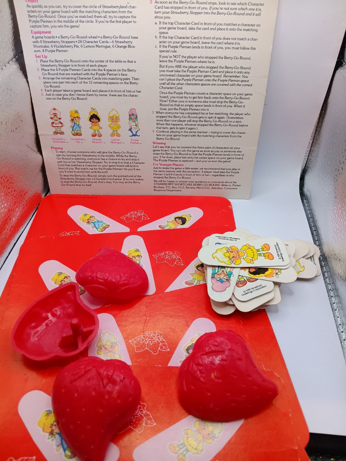 1981 Parker Brothers Strawberry Shortcake Berry-Go-Round Carousel Missing Peices