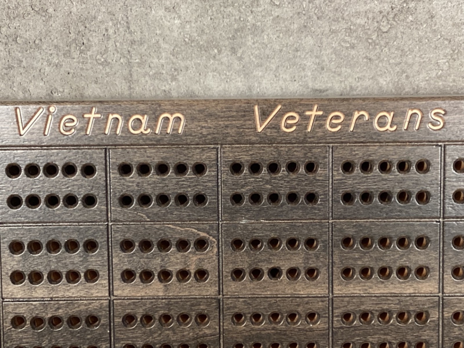 VIETNAM VETERANS CHAPTER 731 HEAVY QUALITY WOOD CRIBBAGE BOARD
