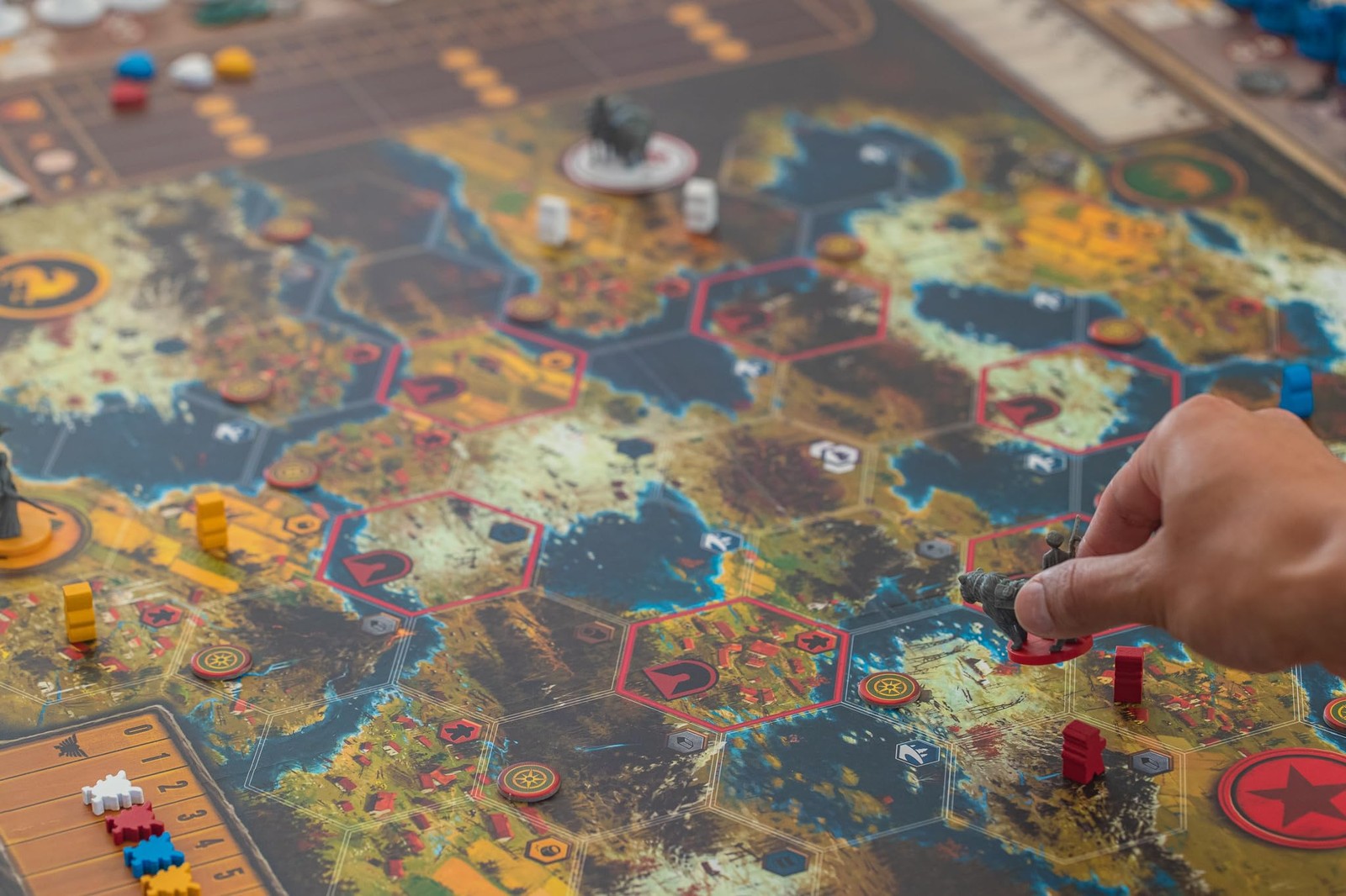 : Scythe (Base Game) by Jamey Stegmaier | an Engine-Building, Area Control St…