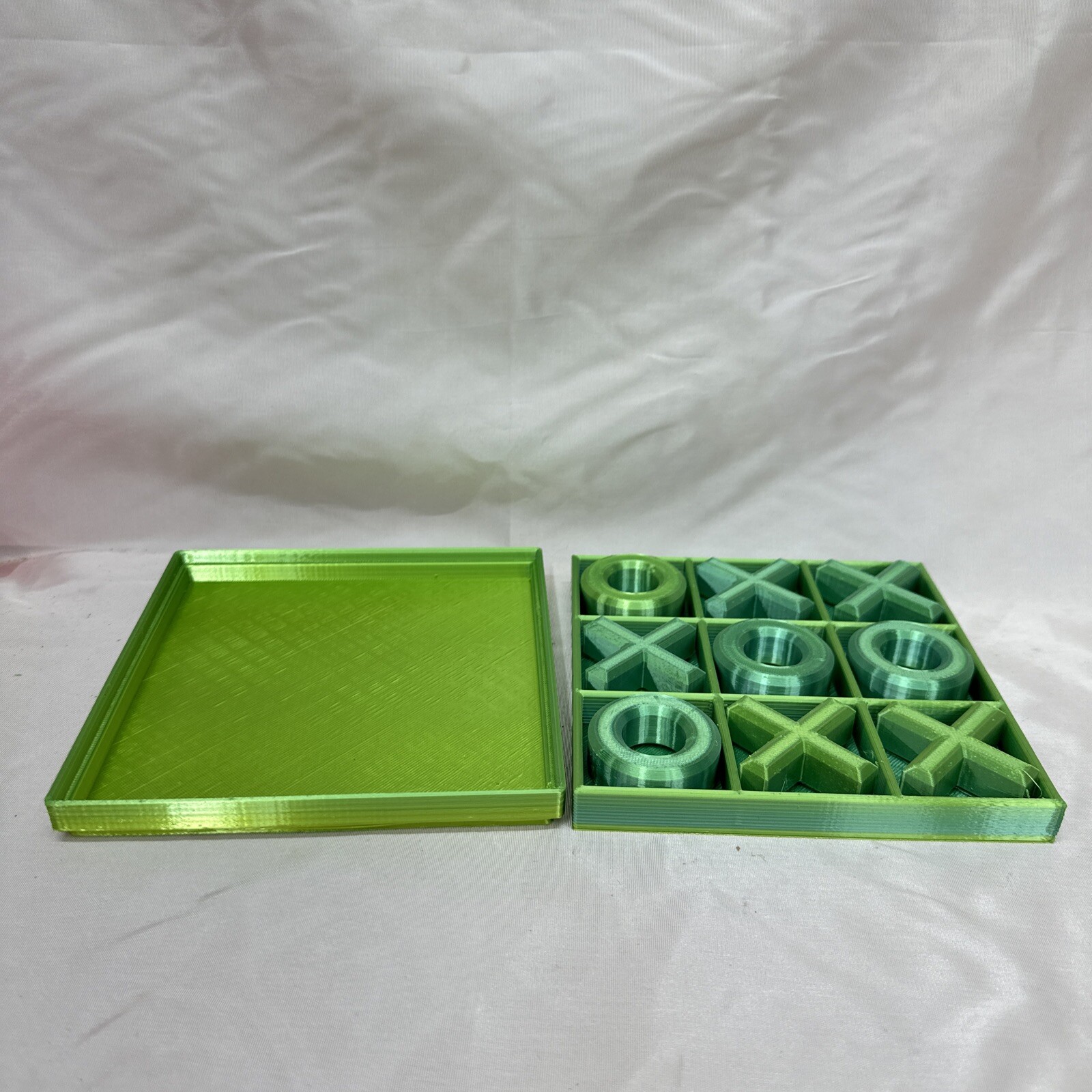 3D Printed Tic-Tac-Toe Game (Colors Will Vary)
