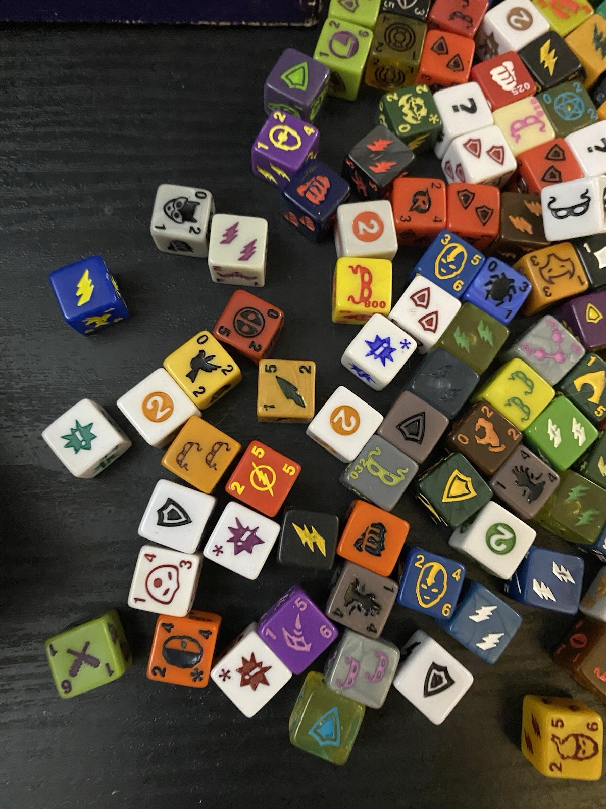 HUGE LOT- DC Dice Masters: Justice League- Wiz kids-Store Counter Box-Cards