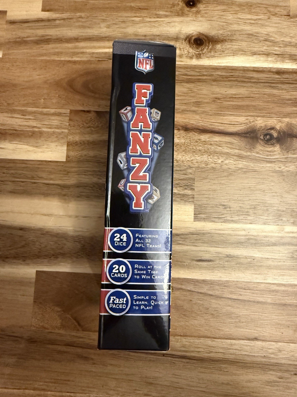 NFL Fanzy Dice Game Fast Paced 24 Dice 20 Cards All 32 Teams Sports