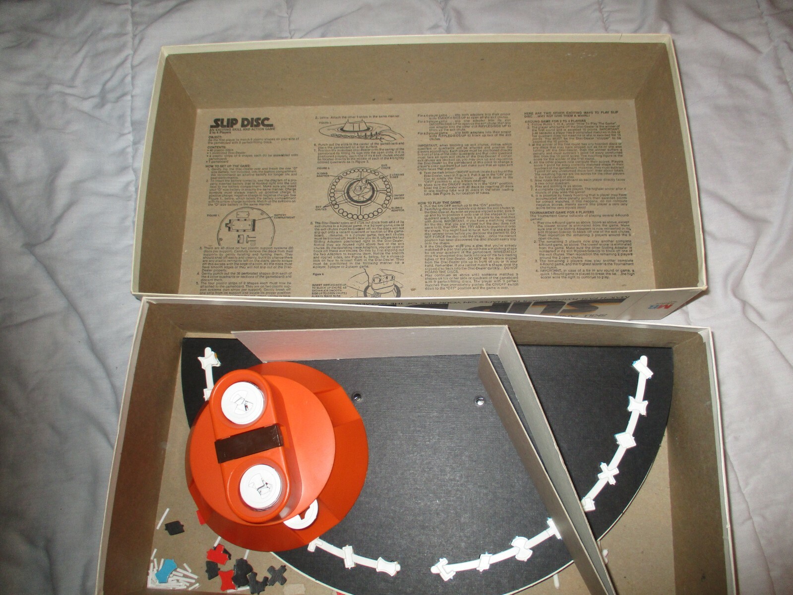 MILTON BRADLEY SLIP DISC SKILL AND ACTION GAME – 1980 GAME , COMPLETE