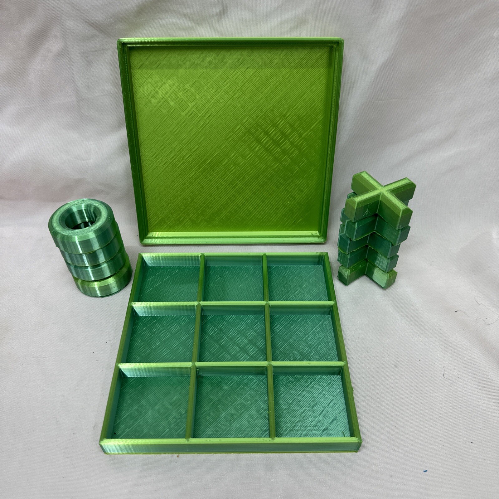 3D Printed Tic-Tac-Toe Game (Colors Will Vary)